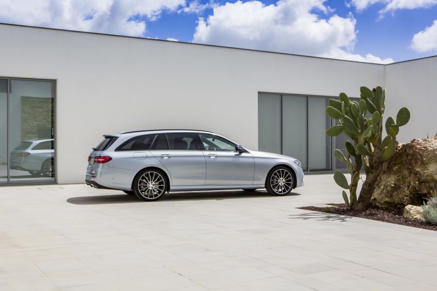  Mercedes-Benz E400 AMG Line Estate 2016 года  (фото 21 из 31)